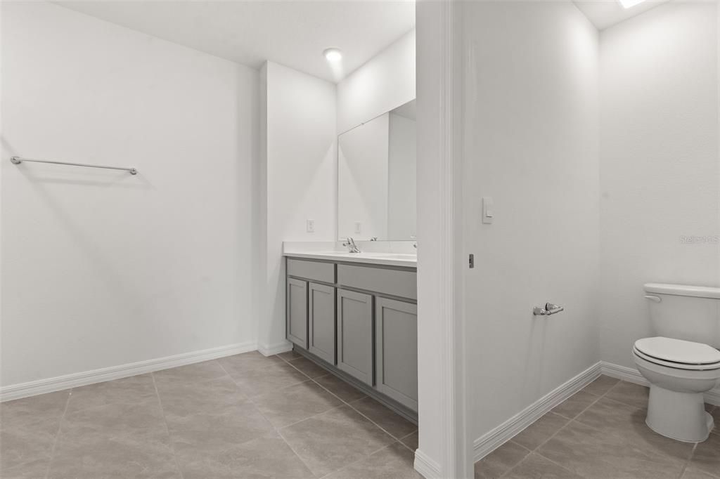 В аренду: $2,800 (5 спален, 3 ванн, 2447 Квадратных фут)
