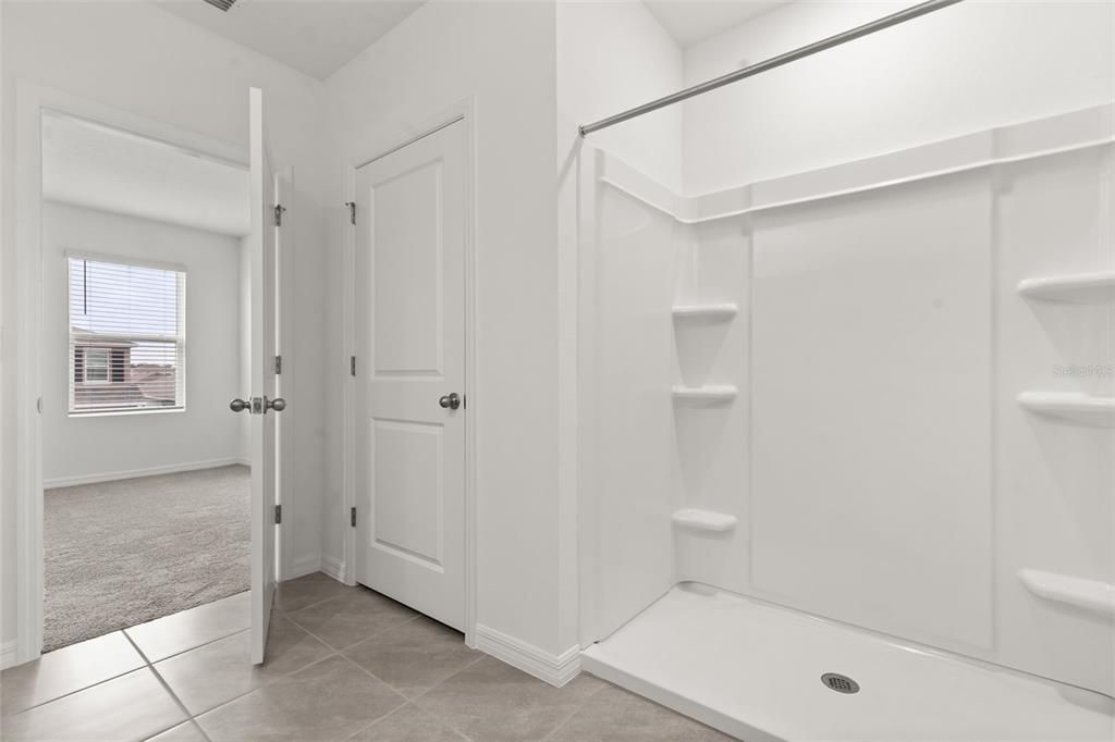 В аренду: $2,800 (5 спален, 3 ванн, 2447 Квадратных фут)