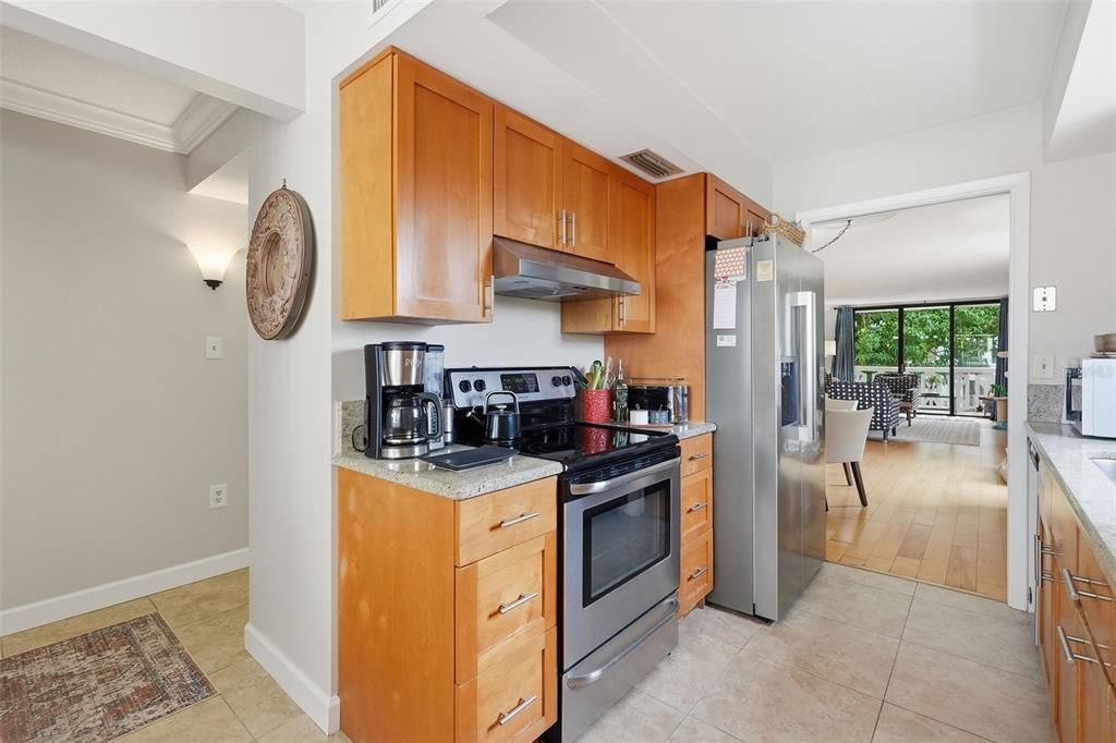 For Rent: $1,900 (2 beds, 2 baths, 1200 Square Feet)