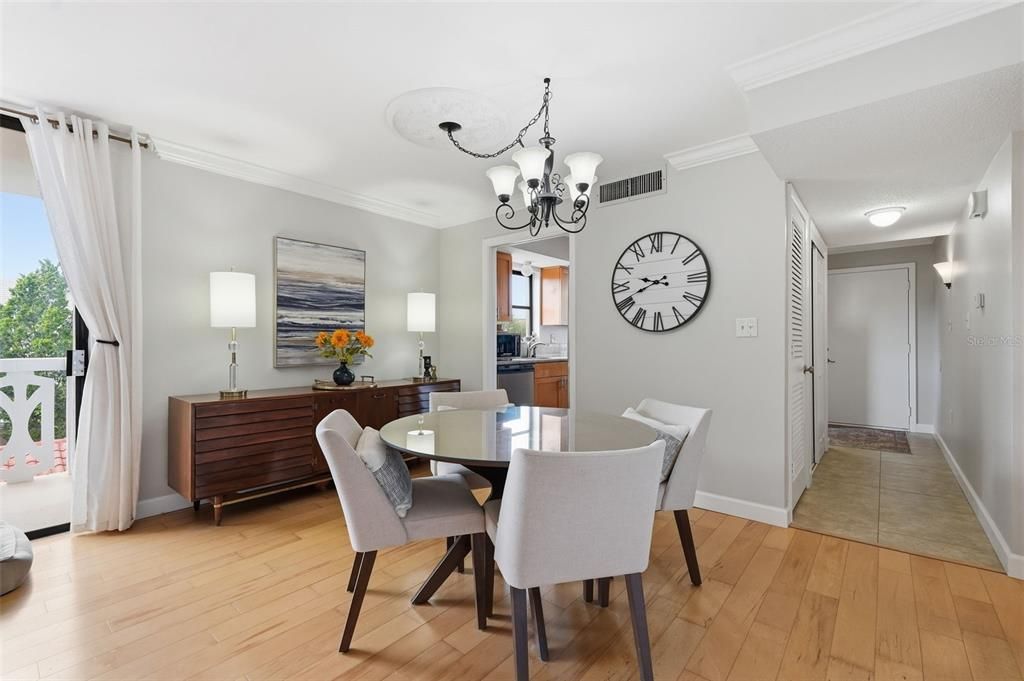 For Rent: $1,900 (2 beds, 2 baths, 1200 Square Feet)