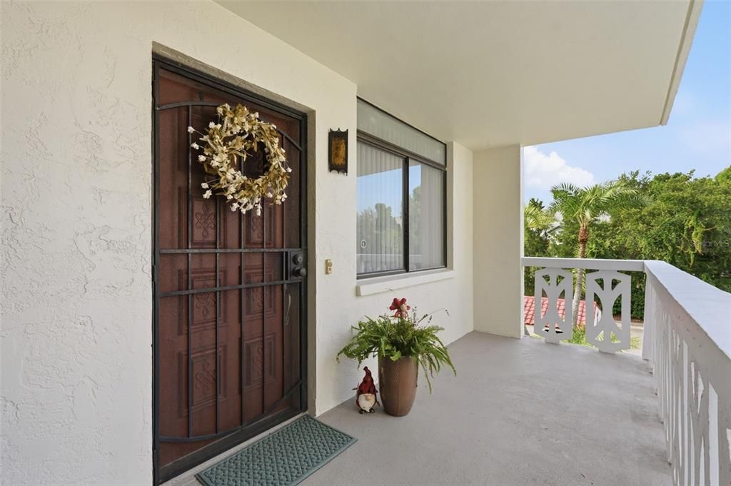 For Rent: $1,900 (2 beds, 2 baths, 1200 Square Feet)