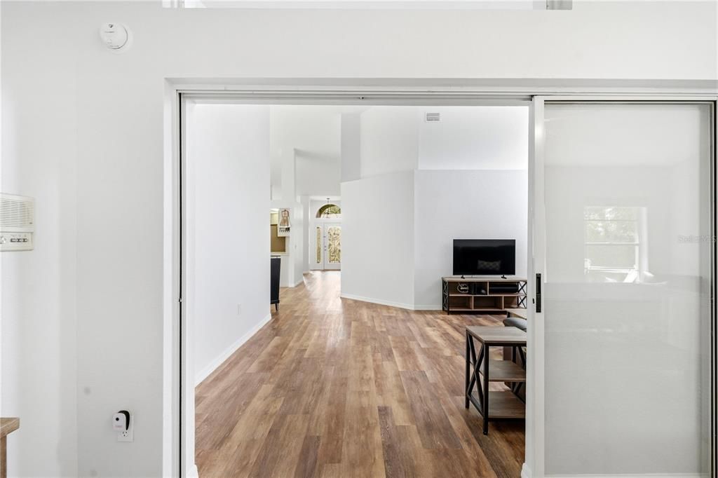 For Sale: $275,000 (3 beds, 2 baths, 2112 Square Feet)
