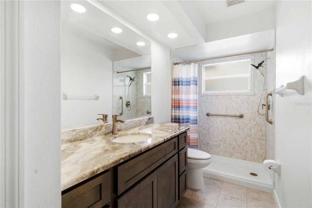 For Sale: $275,000 (3 beds, 2 baths, 2112 Square Feet)