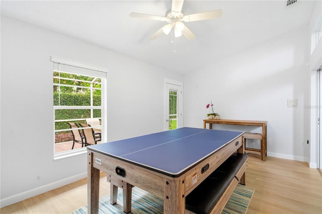 For Sale: $275,000 (3 beds, 2 baths, 2112 Square Feet)