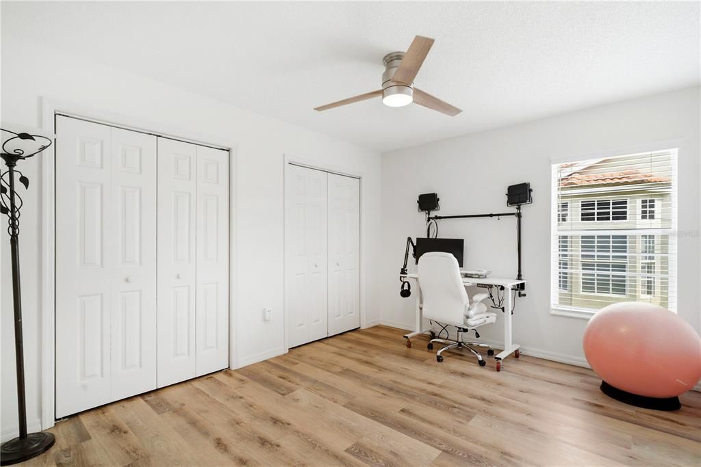 For Sale: $275,000 (3 beds, 2 baths, 2112 Square Feet)