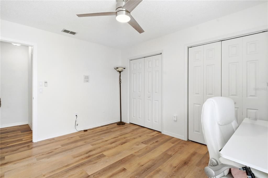 For Sale: $275,000 (3 beds, 2 baths, 2112 Square Feet)