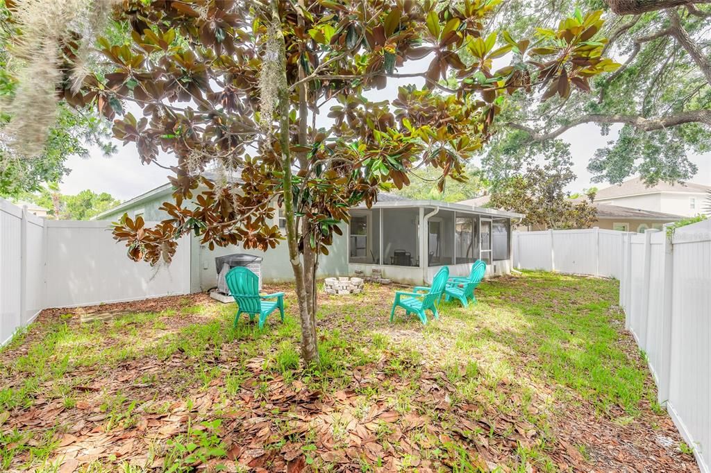 На продажу: $380,000 (4 спален, 2 ванн, 1874 Квадратных фут)