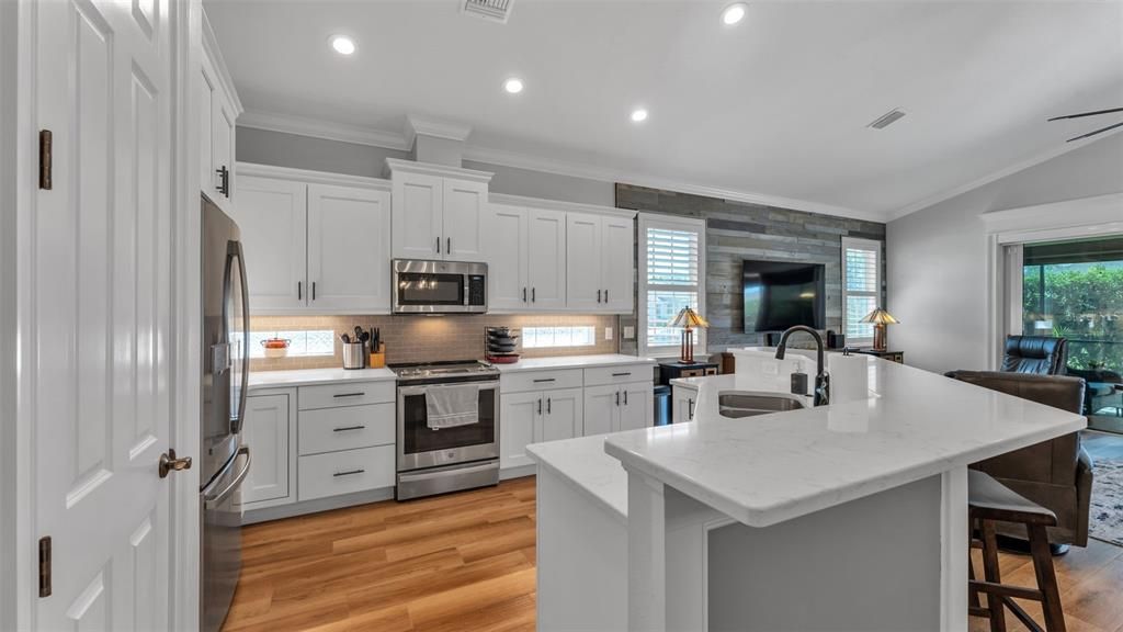 For Rent: $3,000 (2 beds, 2 baths, 1664 Square Feet)