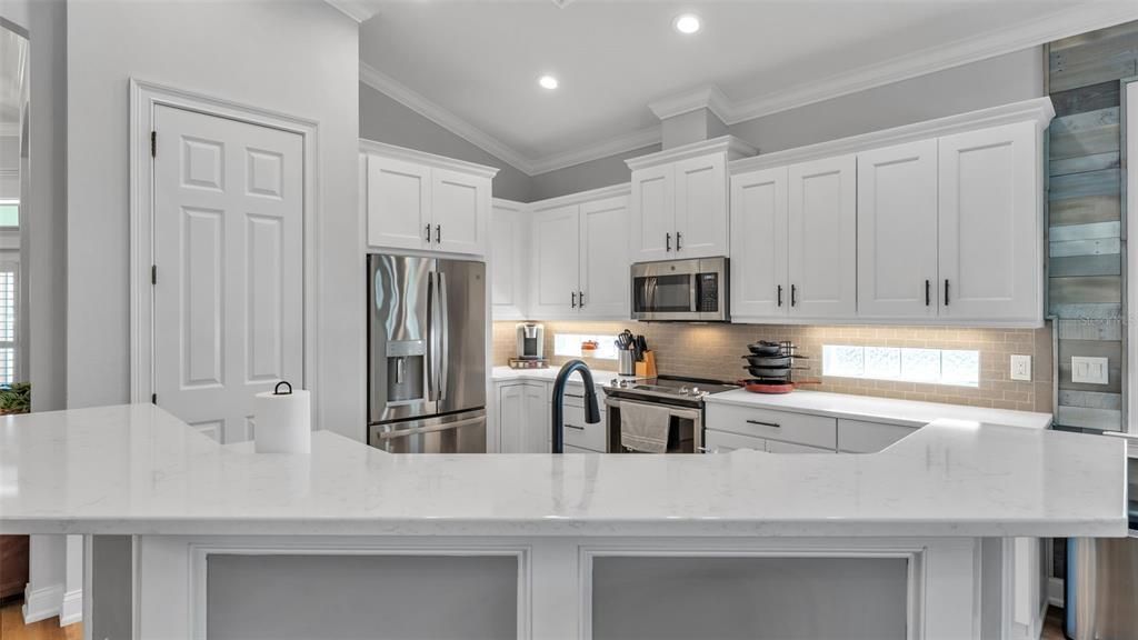 For Rent: $3,000 (2 beds, 2 baths, 1664 Square Feet)