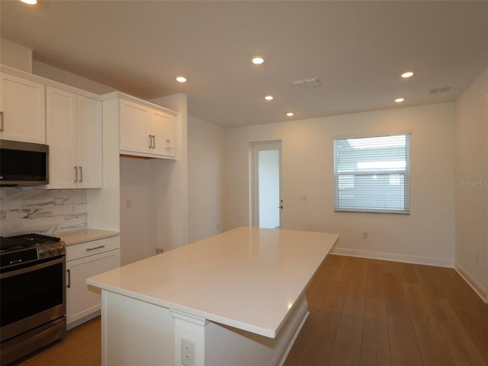 For Sale: $423,999 (3 beds, 2 baths, 1706 Square Feet)