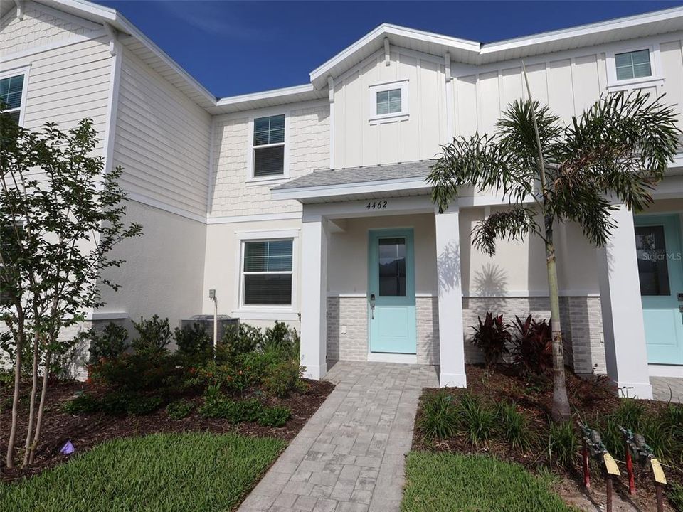 For Sale: $423,999 (3 beds, 2 baths, 1706 Square Feet)