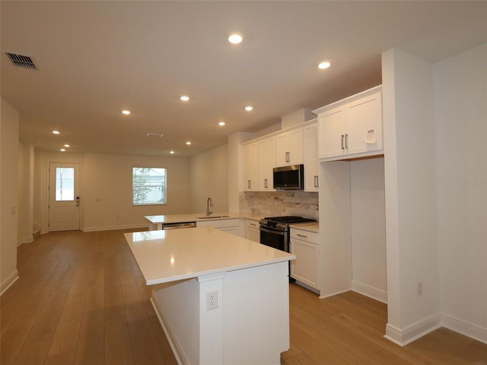 For Sale: $423,999 (3 beds, 2 baths, 1706 Square Feet)