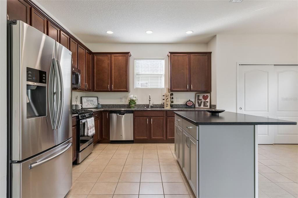 En Venta: $485,000 (4 camas, 2 baños, 1846 Pies cuadrados)