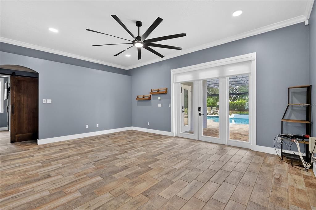 For Sale: $605,000 (4 beds, 2 baths, 2024 Square Feet)