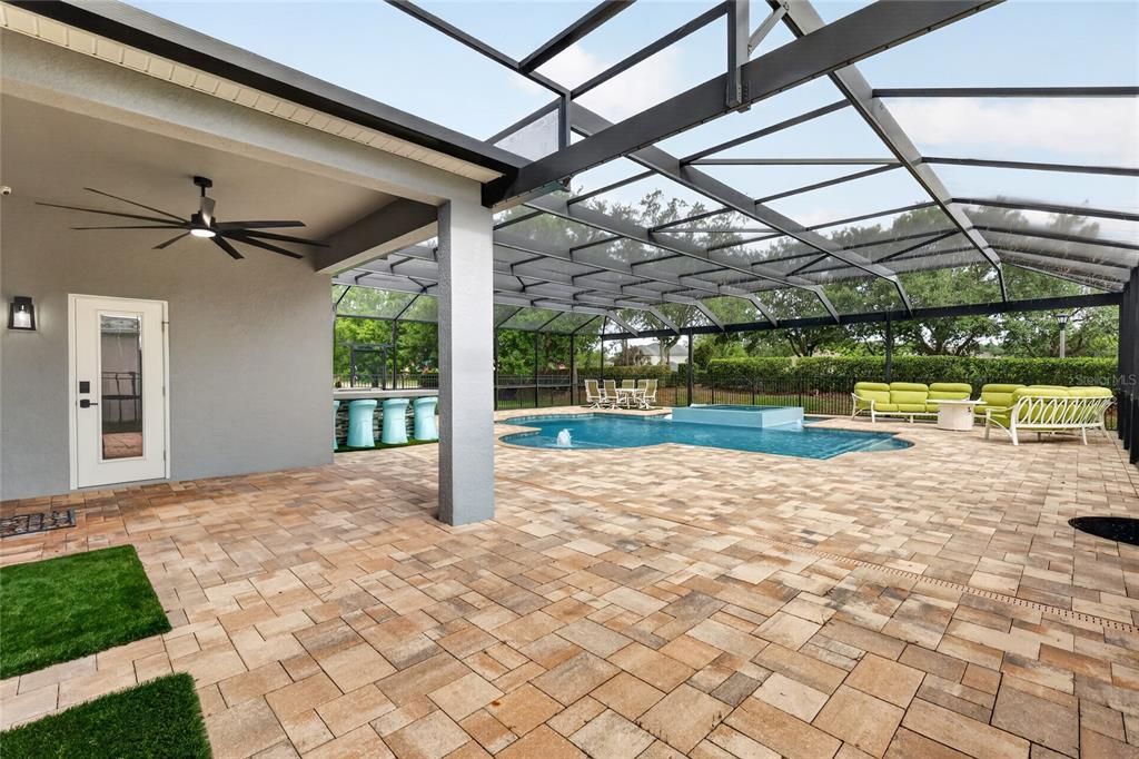 For Sale: $605,000 (4 beds, 2 baths, 2024 Square Feet)