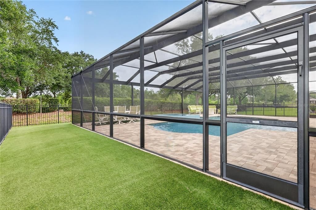 For Sale: $605,000 (4 beds, 2 baths, 2024 Square Feet)