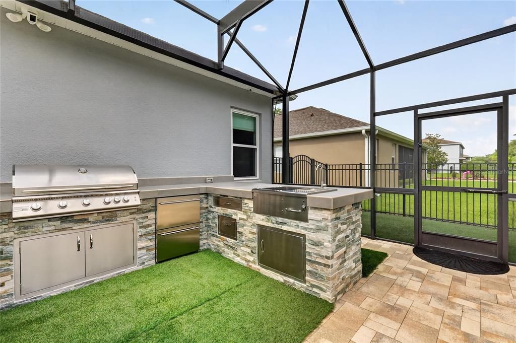For Sale: $605,000 (4 beds, 2 baths, 2024 Square Feet)
