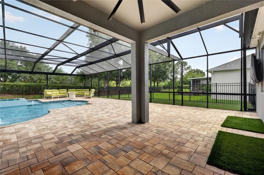 For Sale: $605,000 (4 beds, 2 baths, 2024 Square Feet)