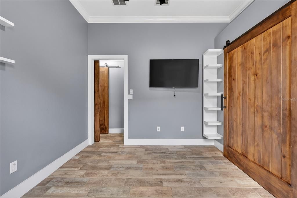 For Sale: $605,000 (4 beds, 2 baths, 2024 Square Feet)