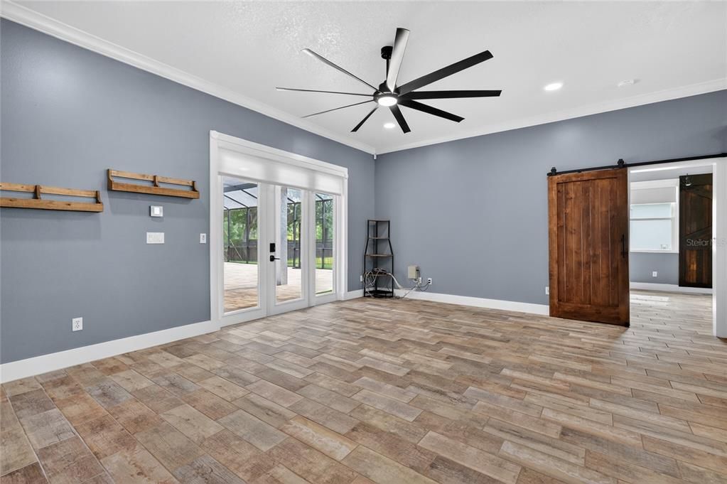 For Sale: $605,000 (4 beds, 2 baths, 2024 Square Feet)