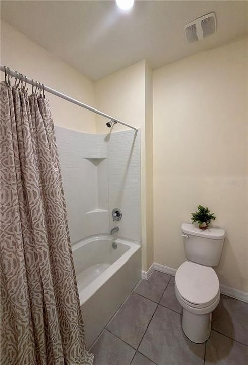 For Sale: $314,900 (5 beds, 3 baths, 2661 Square Feet)
