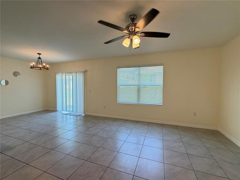For Sale: $314,900 (5 beds, 3 baths, 2661 Square Feet)