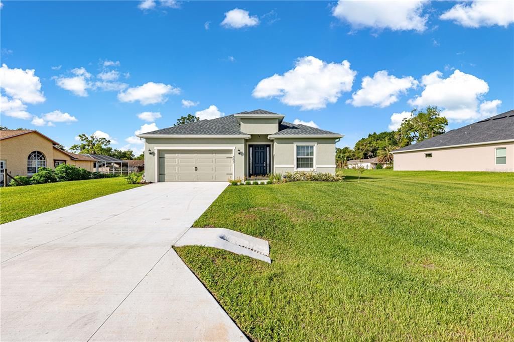 For Sale: $339,000 (4 beds, 2 baths, 2024 Square Feet)