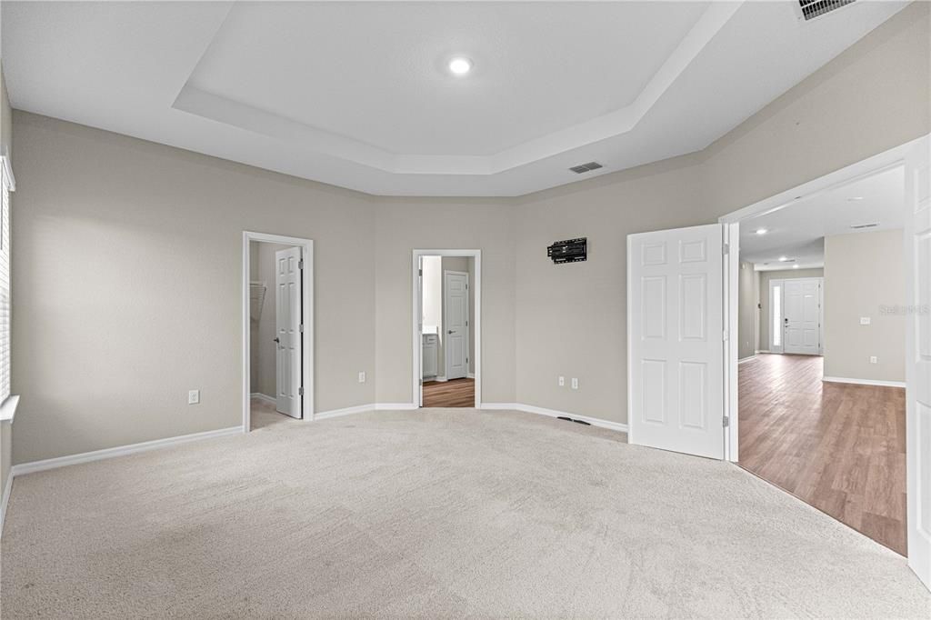 For Sale: $339,000 (4 beds, 2 baths, 2024 Square Feet)
