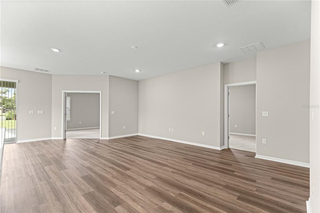 For Sale: $339,000 (4 beds, 2 baths, 2024 Square Feet)