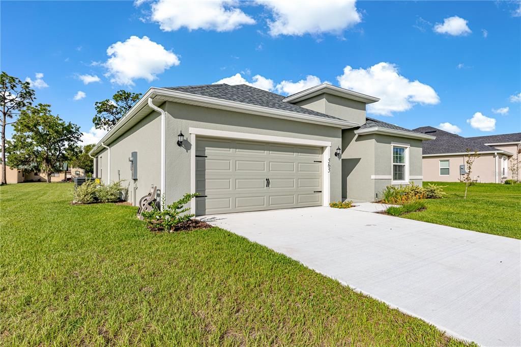 For Sale: $339,000 (4 beds, 2 baths, 2024 Square Feet)
