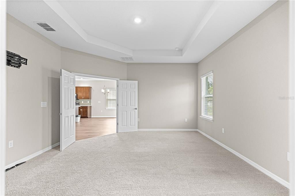 For Sale: $339,000 (4 beds, 2 baths, 2024 Square Feet)