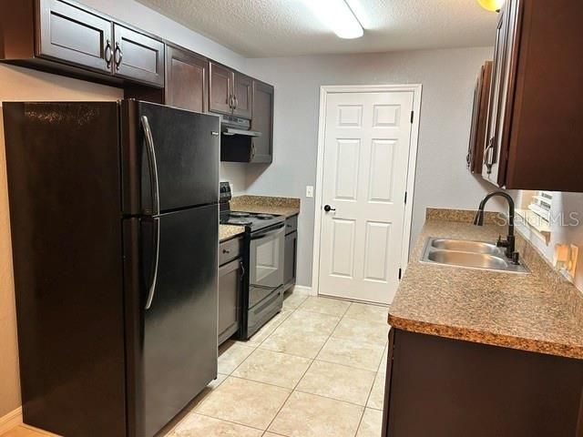 For Sale: $227,500 (3 beds, 2 baths, 1089 Square Feet)