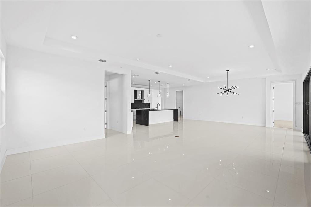 En Venta: $699,990 (3 camas, 3 baños, 2554 Pies cuadrados)