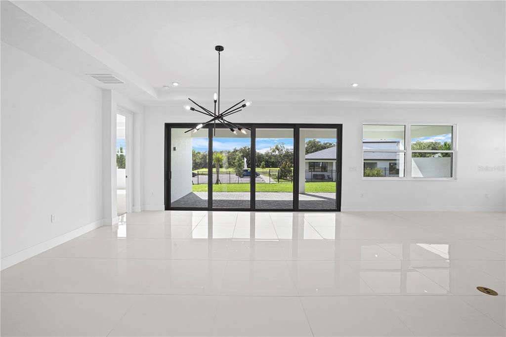 En Venta: $699,990 (3 camas, 3 baños, 2554 Pies cuadrados)