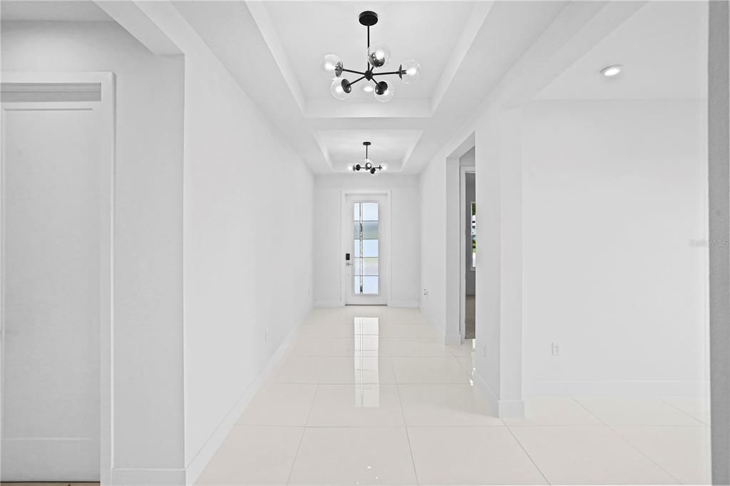 En Venta: $699,990 (3 camas, 3 baños, 2554 Pies cuadrados)