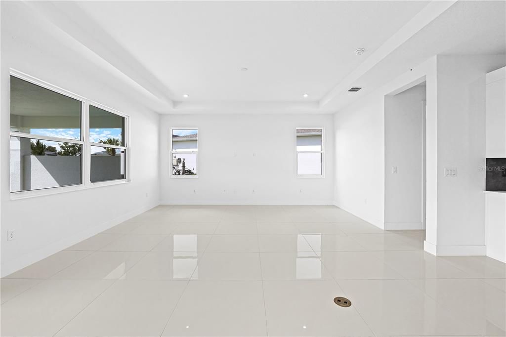 En Venta: $699,990 (3 camas, 3 baños, 2554 Pies cuadrados)