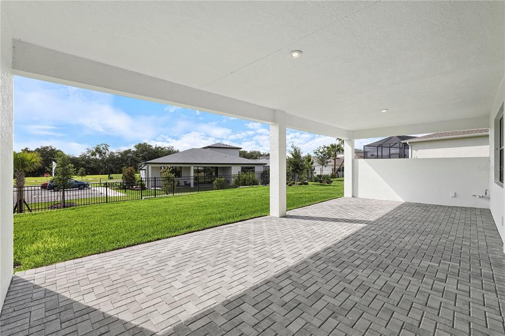 En Venta: $699,990 (3 camas, 3 baños, 2554 Pies cuadrados)