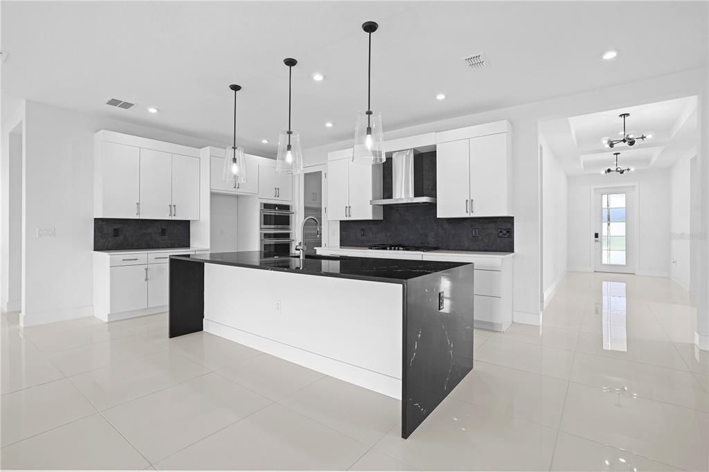 En Venta: $699,990 (3 camas, 3 baños, 2554 Pies cuadrados)