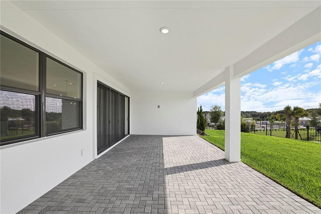 En Venta: $699,990 (3 camas, 3 baños, 2554 Pies cuadrados)