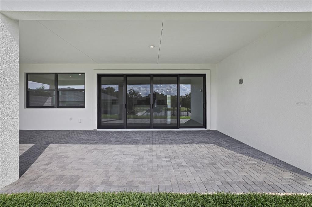 En Venta: $699,990 (3 camas, 3 baños, 2554 Pies cuadrados)