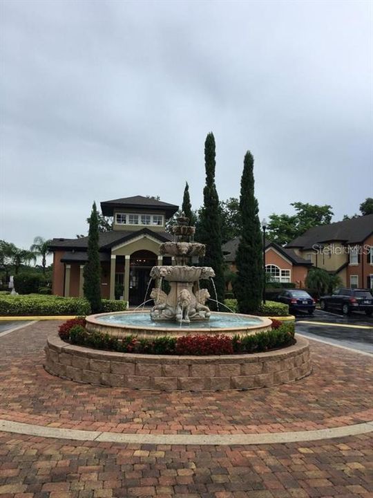 For Rent: $1,250 (1 beds, 1 baths, 713 Square Feet)
