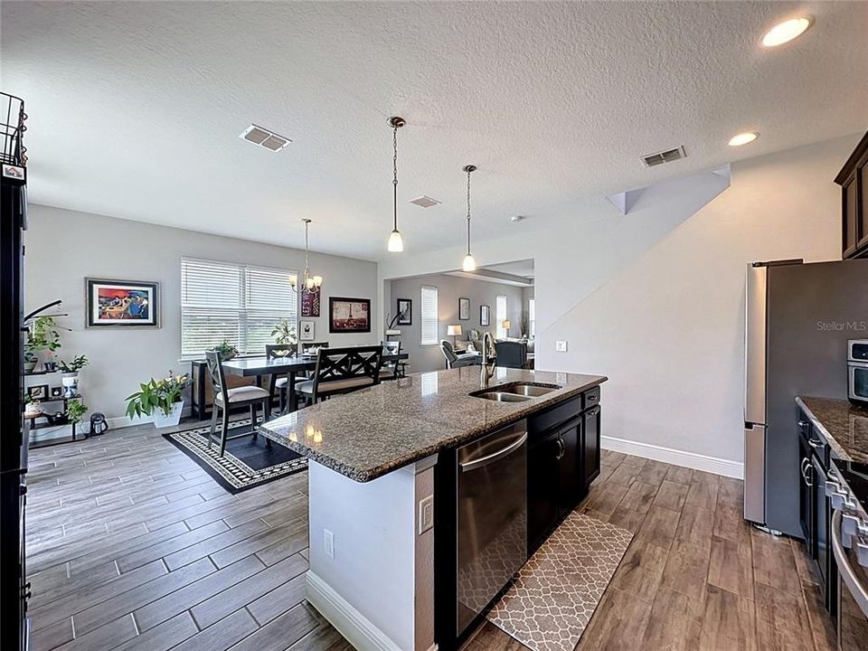 For Sale: $395,000 (4 beds, 3 baths, 2231 Square Feet)