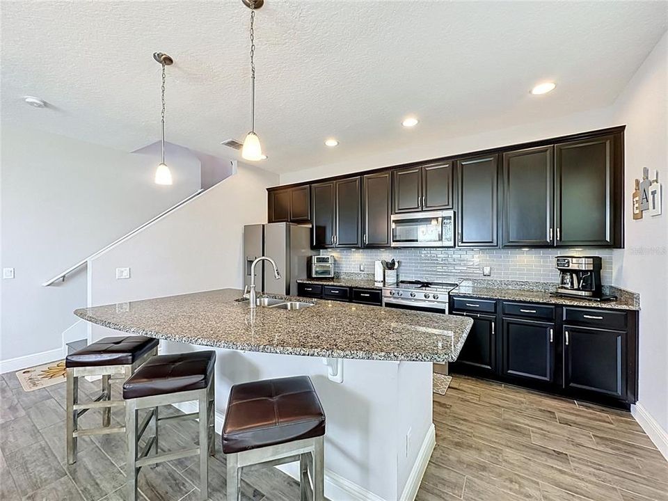 For Sale: $395,000 (4 beds, 3 baths, 2231 Square Feet)