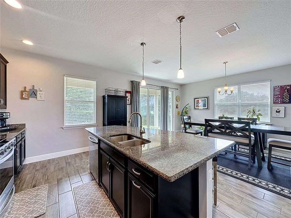 For Sale: $395,000 (4 beds, 3 baths, 2231 Square Feet)