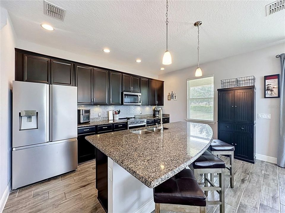 For Sale: $395,000 (4 beds, 3 baths, 2231 Square Feet)