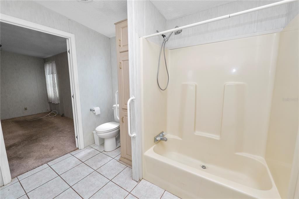 En Venta: $195,000 (3 camas, 2 baños, 1404 Pies cuadrados)