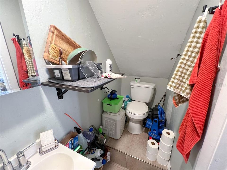 В аренду: $1,350 (1 спален, 1 ванн, 800 Квадратных фут)