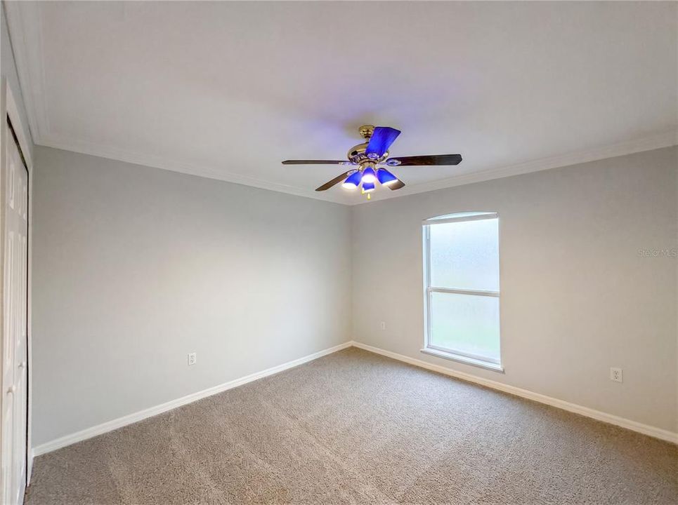 For Sale: $515,000 (6 beds, 4 baths, 3952 Square Feet)