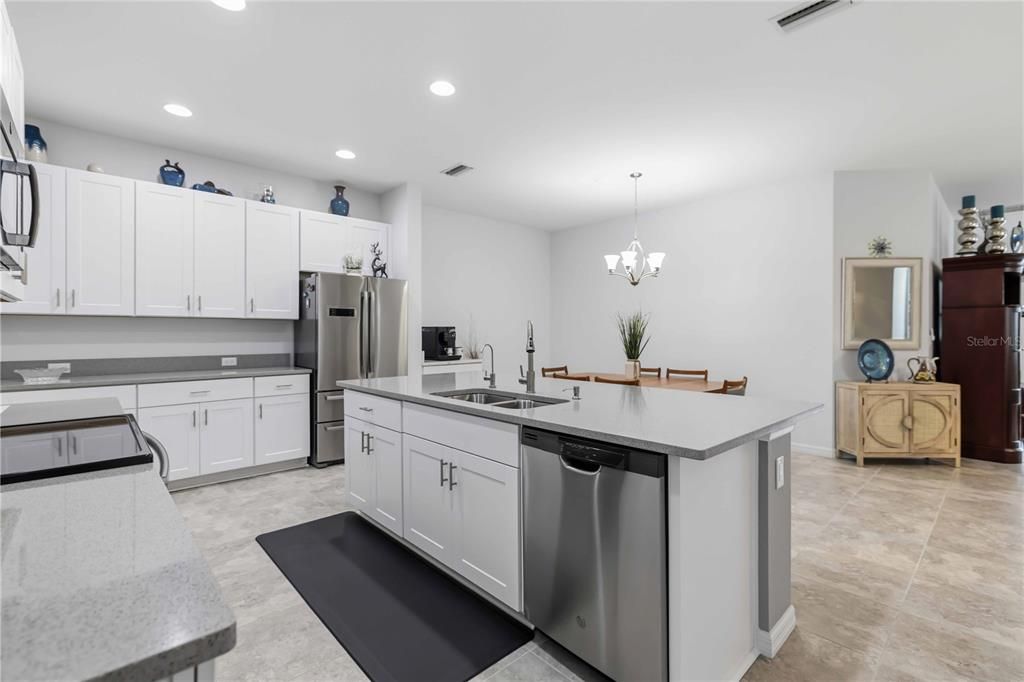 En Venta: $409,900 (2 camas, 2 baños, 1619 Pies cuadrados)
