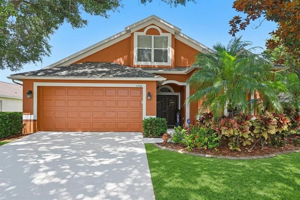 For Sale: $450,000 (4 beds, 2 baths, 2494 Square Feet)